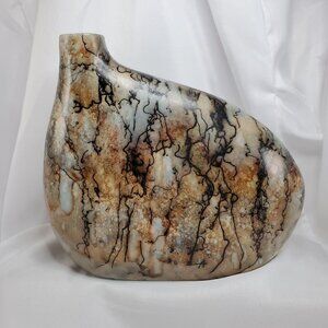 Native American Horse Hair Pottery Deb Burkhard 8.5 inches tall 9 inches wide